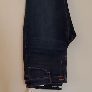 Mid-Rise Dark-Wash kicker Boot-Cut Jeans for Women
